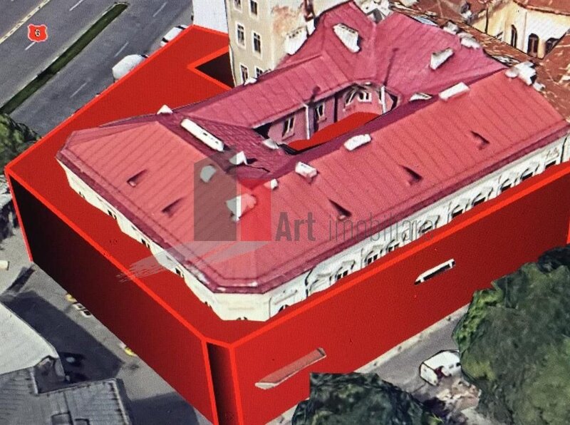 Cladire Universitate KM 0